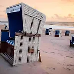 Gemuetliche Reet-pool-sauna Апартаменты *