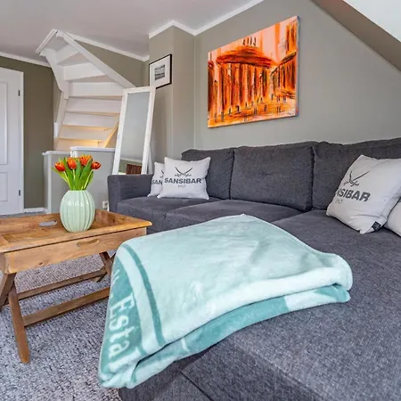 Gemuetliche Reet-pool-sauna Apartament