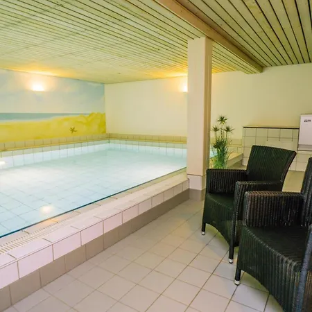 Апартаменты Gemuetliche Reet-pool-sauna Кайтум