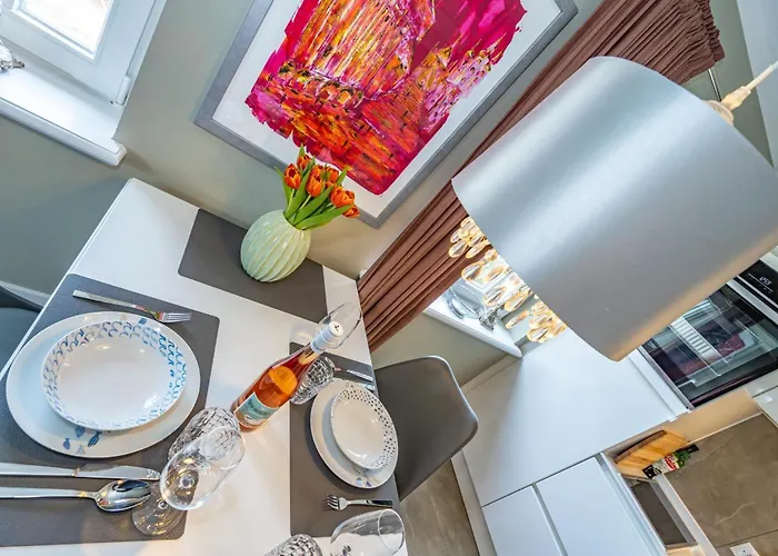 Gemuetliche Reet-pool-sauna Keitum