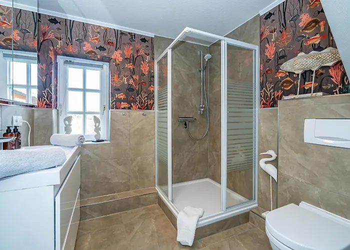 Gemuetliche Reet-pool-sauna * Keitum