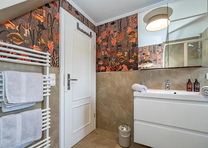 Apartamento Gemuetliche Reet-pool-sauna